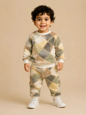 BloomUp Patchwork Print Sweatshirt & Joggers Set for infants– Cozy & Stylish Boys/Girls Outfit