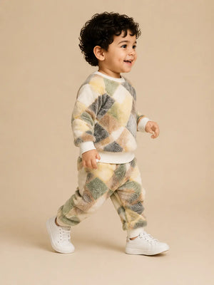 BloomUp Patchwork Print Sweatshirt & Joggers Set for infants– Cozy & Stylish Boys/Girls Outfit