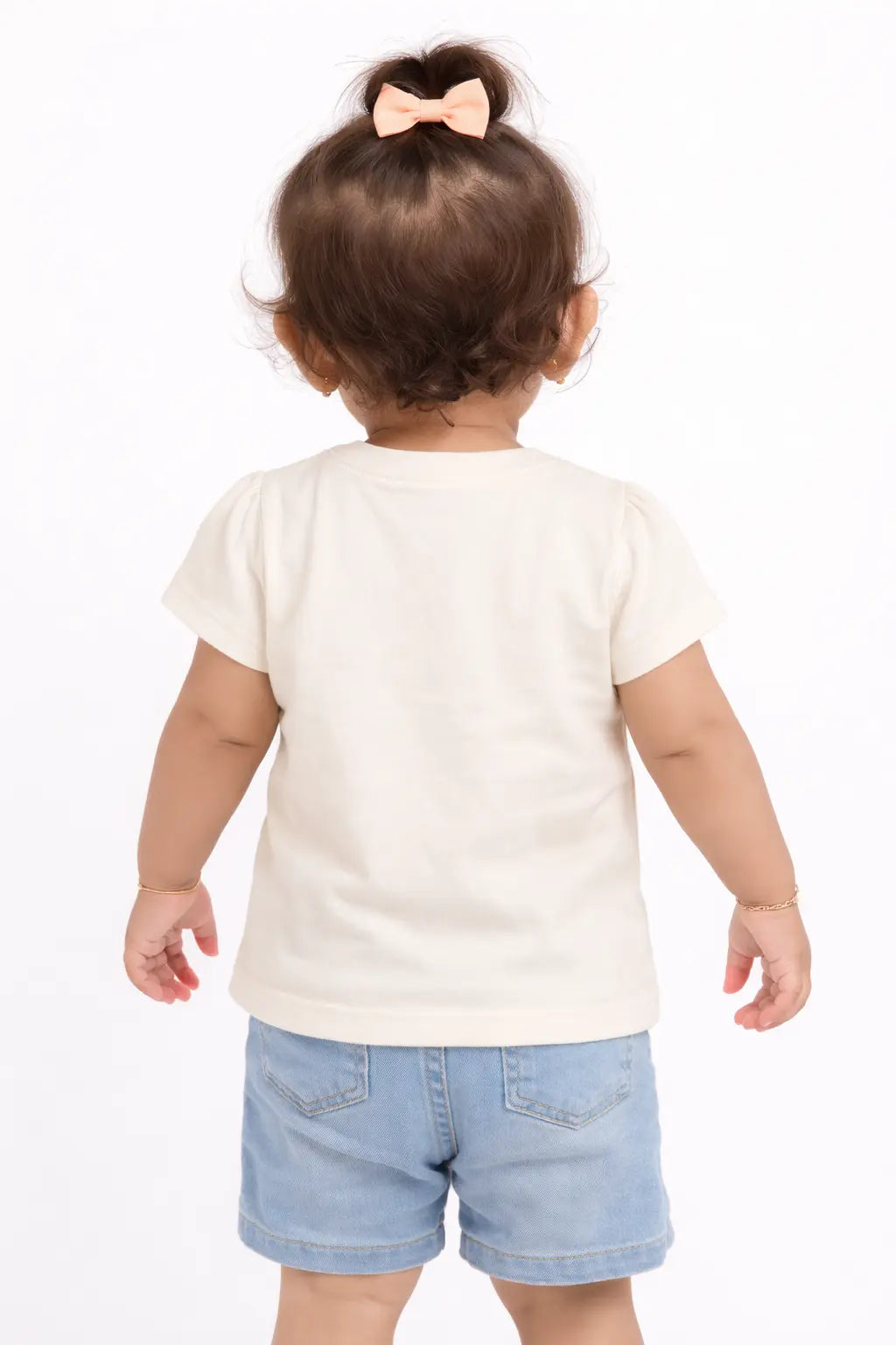 Off-White Giraffe Floral Graphic Kids Top – Soft Cotton Cute Summer Wear for Girls BloomUp